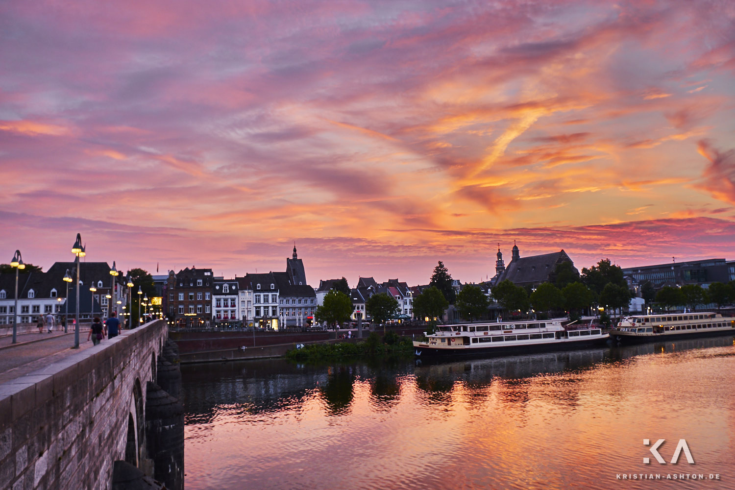 Abenddämmerung über Maastricht